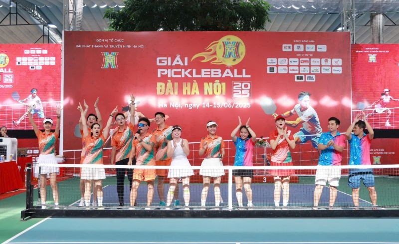 Giải Pickleball Đài Hà Nội 2025 diễn ra trong không khí thể thao đoàn kết và góp phần thúc đẩy phong trào rèn luyện thể dục, thể thao trong cộng đồng. 