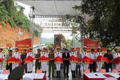 Lễ Khánh thành Khu tưởng niệm Anh hùng liệt sĩ Phạm Văn Cường. Ảnh: Ngọc Thủy