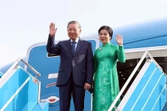 Tổng Bí thư Tô Lâm và Phu nhân cùng Đoàn đại biểu cấp cao Việt Nam lên đường thăm cấp Nhà nước tới Đại Hàn Dân Quốc. Ảnh: TTXVN
