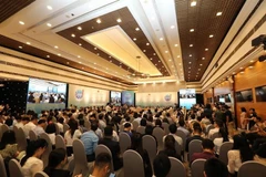 Quang cảnh diễn đàn.