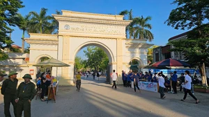 Quang cảnh địa điểm thi Trường trung học phổ thông Quảng Xương 1, tỉnh Thanh Hóa.