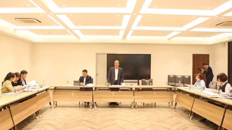 Thứ trưởng Tư pháp Phan Chí Hiếu chủ trì phiên họp Hội đồng thẩm định Dự án Luật Tiếp cận thông tin (sửa đổi). (Ảnh: TL)