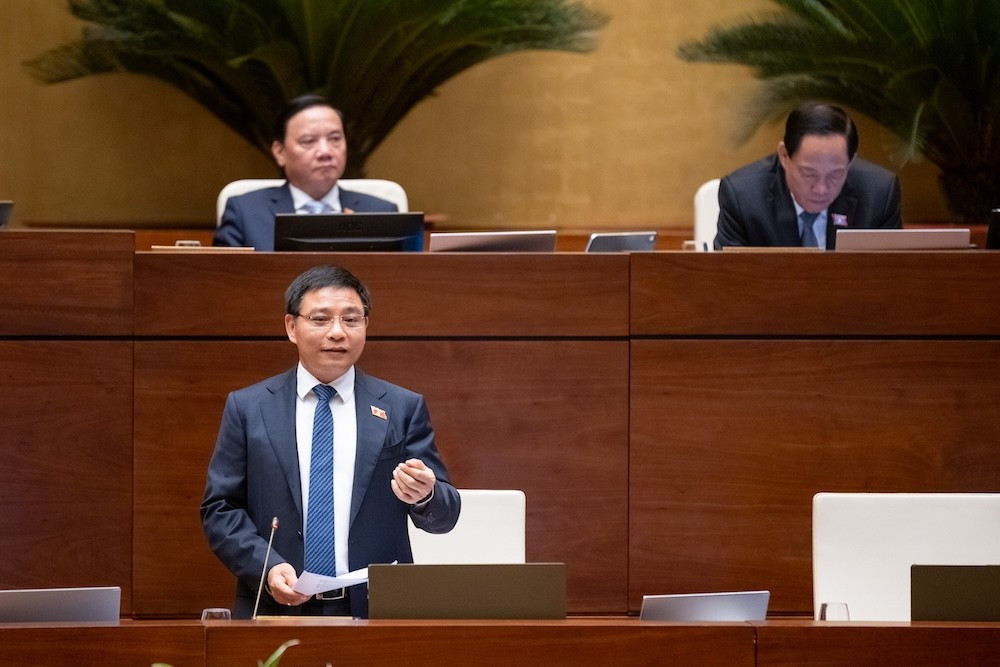 Bộ trưởng Tài chính Nguyễn Văn Thắng giải trình vấn đề đại biểu Quốc hội đặt ra. (Ảnh: PHẠM THẮNG) z72-4156-bo-truong-bo-tai-chinh-nguyen-van-thang.jpg
