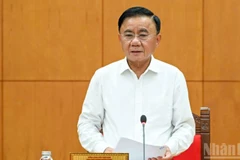 Thường trực Ban Bí thư Trần Cẩm Tú ký ban hành Kết luận số 202-KL/TW. (Ảnh: DUY LINH)