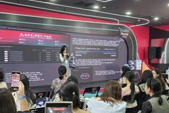 TikToker Liên Moon chia sẻ kinh nghiệm bán hàng với các “mẹ bỉm 4.0”.