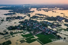 Toàn cảnh xã Hoàng Vân (Bắc Ninh) chìm trong biển nước.