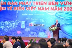 Đại sứ Na Uy tại Việt Nam, bà Hilde Solbakken phát biểu tại diễn đàn. (Ảnh: THÀNH ĐẠT)