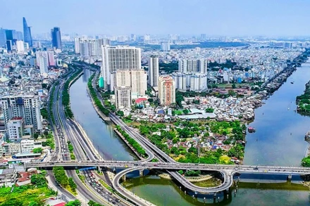 Hệ thống sông Sài Gòn chảy quanh Thành phố Hồ Chí Minh.