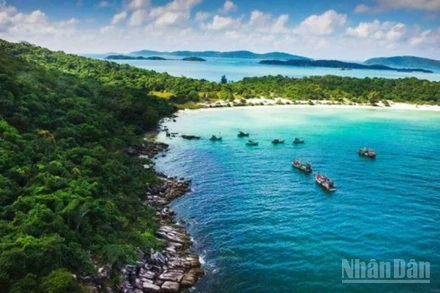 Một góc trên đảo Phú Quốc.