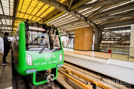 Đường sắt đô thị tuyến Cát Linh-Hà Đông.