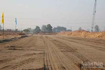 Công tác giải phóng mặt bằng Dự án đường Vành đai 4 - Vùng Thủ đô còn gặp khó khăn tại một số xã như Mê Linh, Ô Diên, Hoài Đức, Yên Nghĩa và Bình Minh.