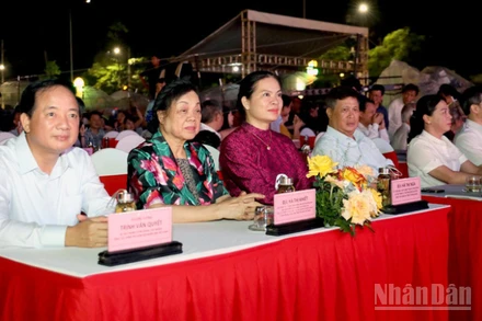 Thượng tướng Trịnh Văn Quyết, Bí thư Trung ương Đảng, Chủ nhiệm Tổng cục Chính trị Quân đội nhân dân Việt Nam dự chương trình.