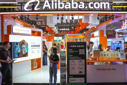 Gian hàng của Alibaba tại hội chợ xuất nhập khẩu ở Quảng Châu, tỉnh Quảng Đông, Trung Quốc, ngày 15/10/2024. (Ảnh: THX)