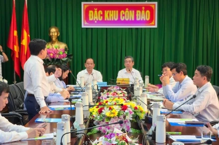 Các chuyên gia y tế đề xuất các giải pháp trước mắt và lâu dài giúp nâng cao năng lực y tế tại Đặc khu Côn Đảo dưới sự chủ trì của Đồng chí Nguyễn Phước Lộc, Phó Bí thư Thành ủy Thành phố Hồ Chí Minh ngày 16/7/2025. 