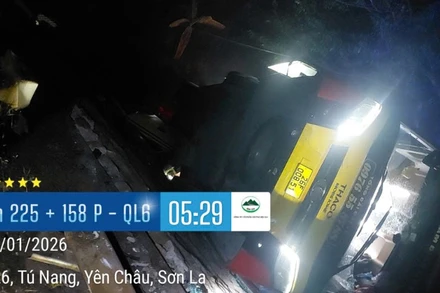 Hiện trường vụ tai nạn lúc 5 giờ 30 phút ngày 17/1. (Ảnh: Cục Đường bộ Việt Nam)