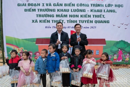 Khánh thành giai đoạn 1 điểm trường Khau Luông- Khau Làng (xã Kiến Thiết).