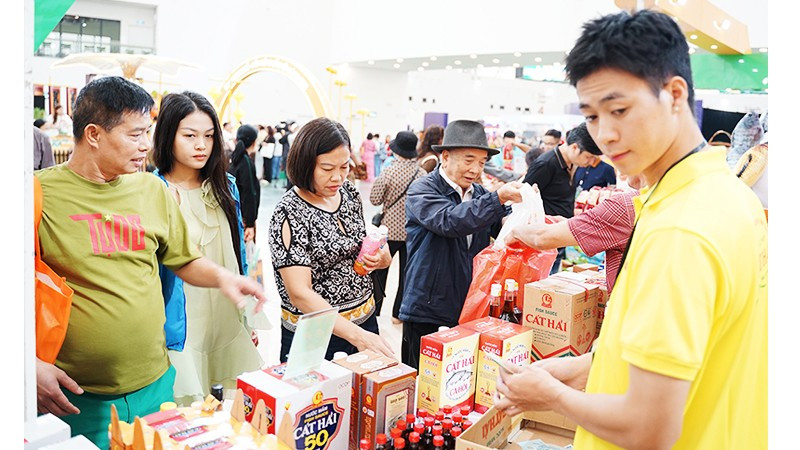 Tăng trưởng kinh tế địa phương đạt được nhiều kết quả tích cực. Ảnh: NAM NGUYỄN