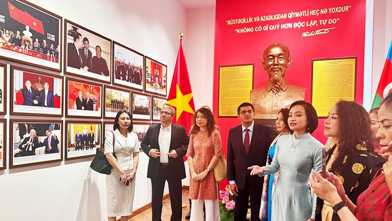 Đến ngôi trường Bác Hồ từng thăm ở Azerbaijan