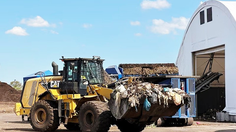 Rác thải được xử lý tại cơ sở ủ phân Staten Island. Ảnh: REUTERS