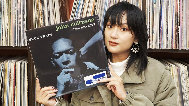 Tại một địa điểm giao lưu của nhiều người yêu đĩa than tại Hà Nội.