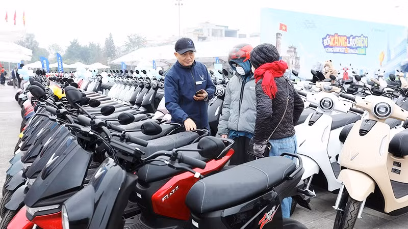 VinFast nhanh chóng phủ sóng nhờ dòng xe máy điện phổ thông. Ảnh: VINFAST