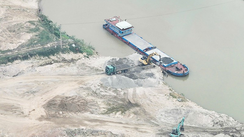 Cát về cảng Thành Luân ngày 18/1.