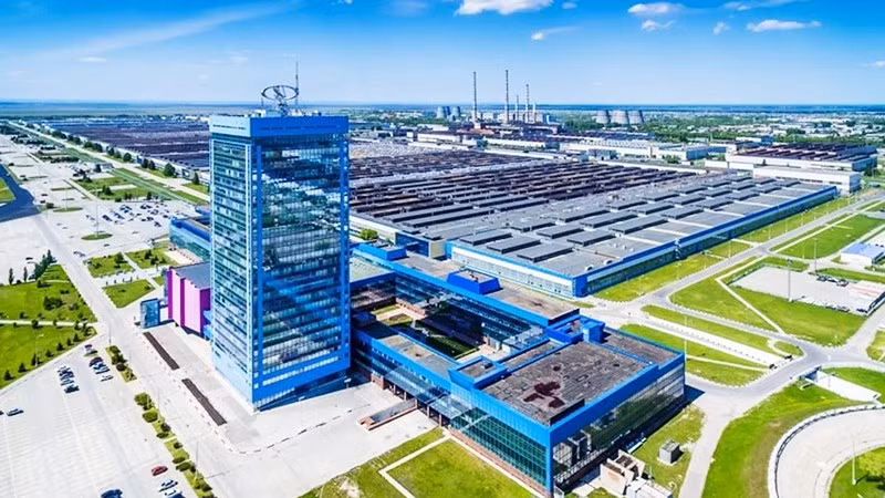 Nhà máy sản xuất ô-tô Lada ở Tolyatti. 