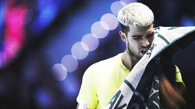 Carlos Alcaraz đang đối mặt với chấn thương cơ ảnh hưởng nhiều đến phong độ thi đấu.