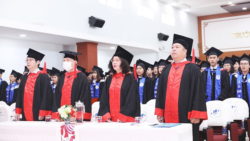 Trường đại học Mở TP Hồ Chí Minh vừa tổ chức lễ tốt nghiệp trình độ đại học