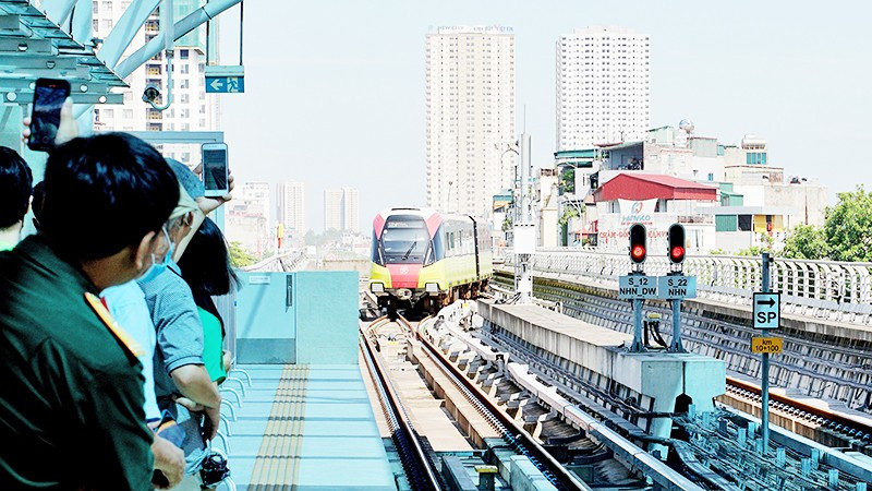Tuyến đường sắt đô thị Nhổn - Ga Hà Nội. Ảnh: NAM HẢI