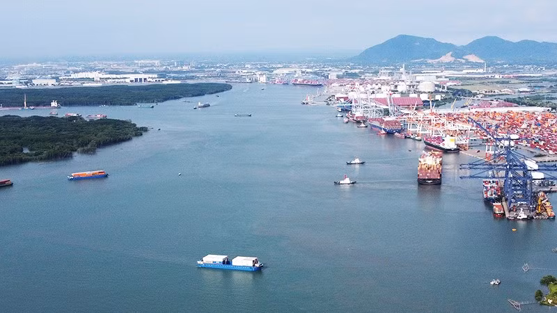 Việc xây dựng Luật Hàng hải và Đường thủy nội địa (sửa đổi) hướng tới tháo gỡ những rào cản thể chế, tạo dư địa phát triển mới. Ảnh: KHIẾU MINH