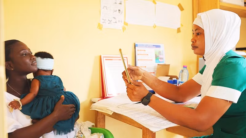 Ứng dụng quét sinh trắc học tại cơ sở y tế. Ảnh: BUFFETT FOUNDATION