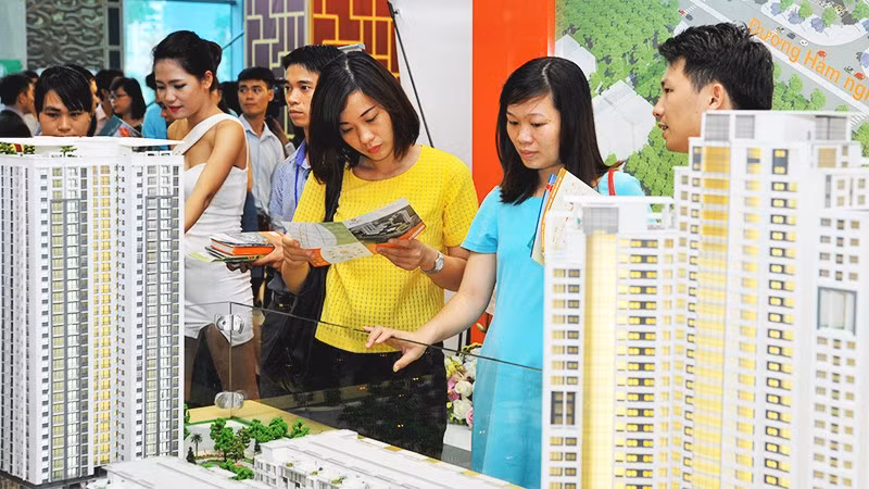 Các doanh nghiệp bất động sản không thể mở bán sản phẩm khi chưa hoàn thành nghĩa vụ tài chính. Ảnh: Nam Anh
