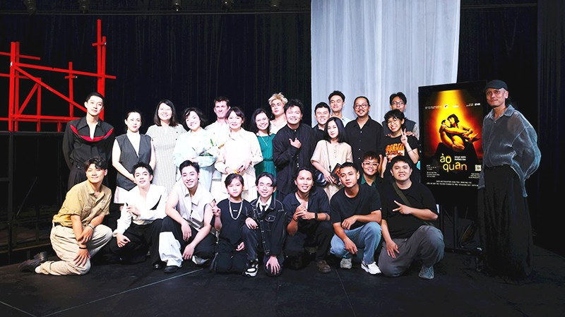 Ra mắt nhạc kịch “Ảo quan”