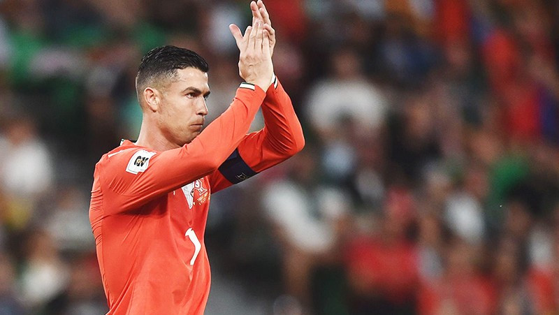 “Bái phục” CR7