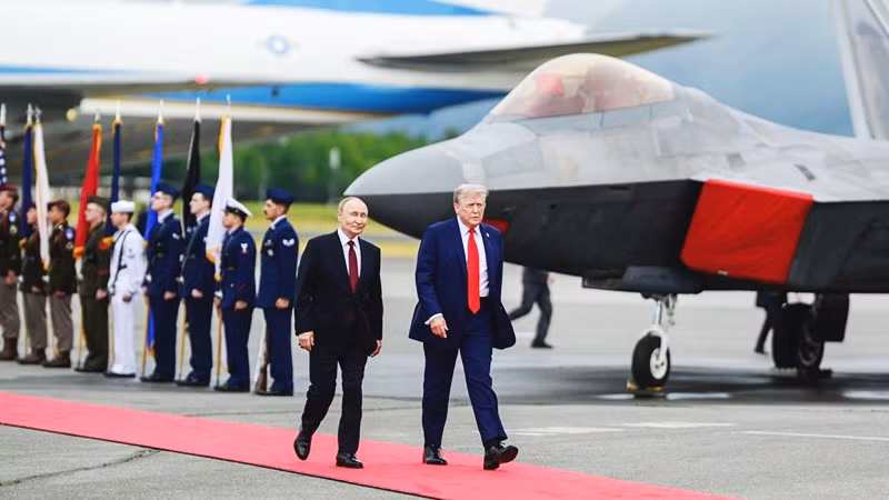 Hai nhà lãnh đạo Nga (bên trái) và Mỹ trong một lần gặp gỡ. Ảnh: THE INDEPENDENT