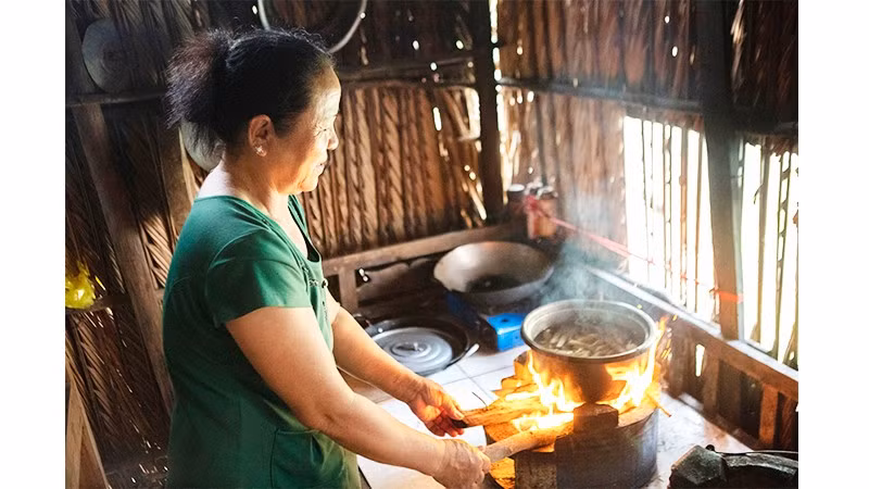 Món gà chiên thắm tình ngoại