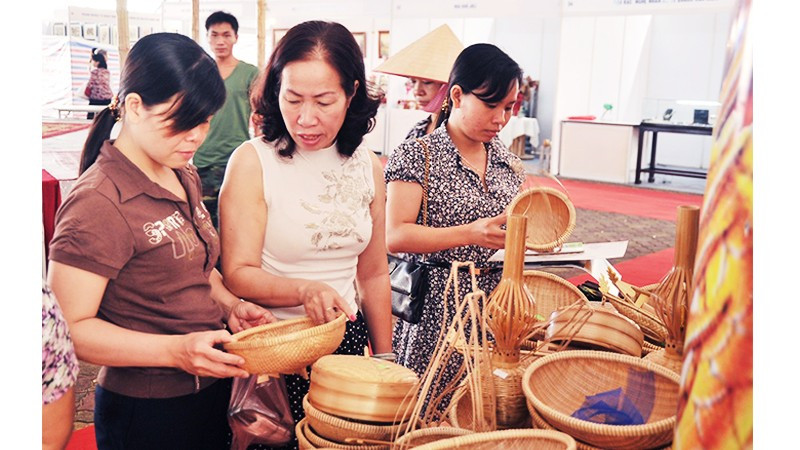 Sản phẩm mây tre đan làng Phú Vinh xã Phú Nghĩa Hà Nội. Ảnh: NAM ANH