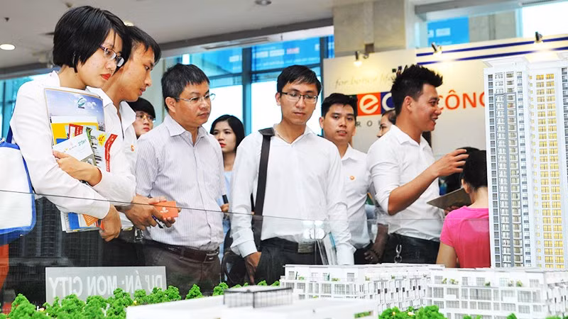 Lãi suất cho vay đầu tư kinh doanh bất động sản sẽ tiếp tục duy trì ở mức cao hơn mặt bằng chung. Ảnh: NGUYỆT ANH