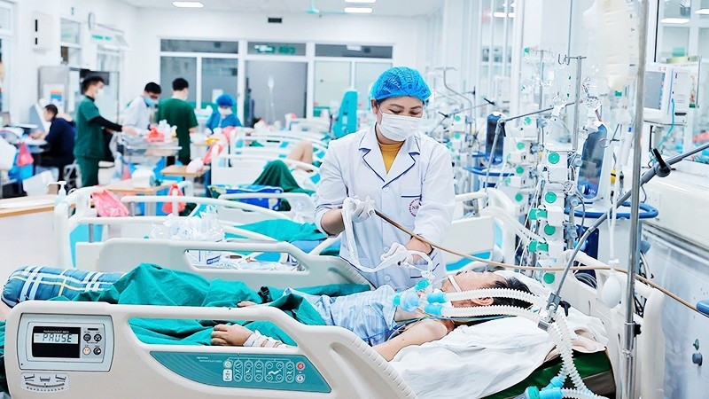 Người dân mong muốn có đột phá trong việc mở rộng quyền lợi chăm sóc sức khỏe và giảm chi phí y tế. 