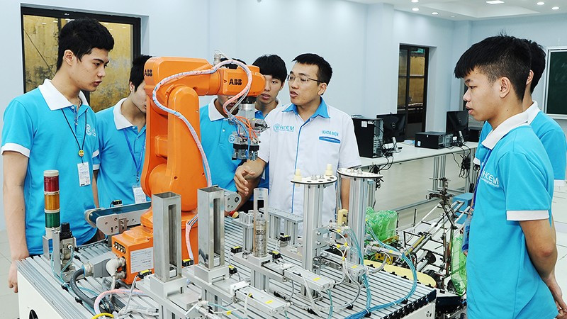 Chú trọng đào tạo nguồn chất lượng cao đáp ứng các dự án chất lượng. Ảnh: NAM HẢI