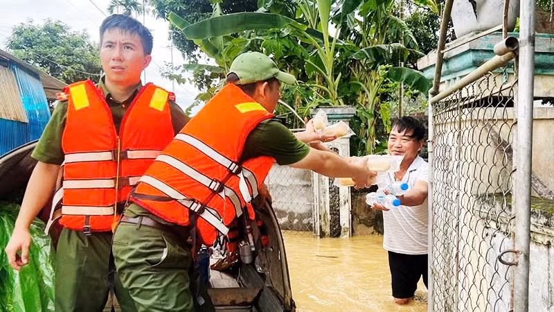 Hỗ trợ Nghệ An khắc phục hậu quả bão số 3