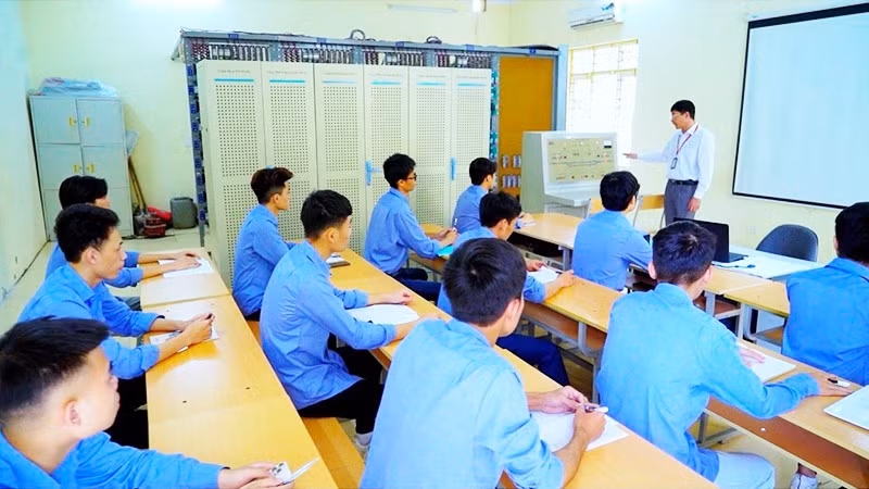 Một tiết học tại Trường cao đẳng Đường sắt.