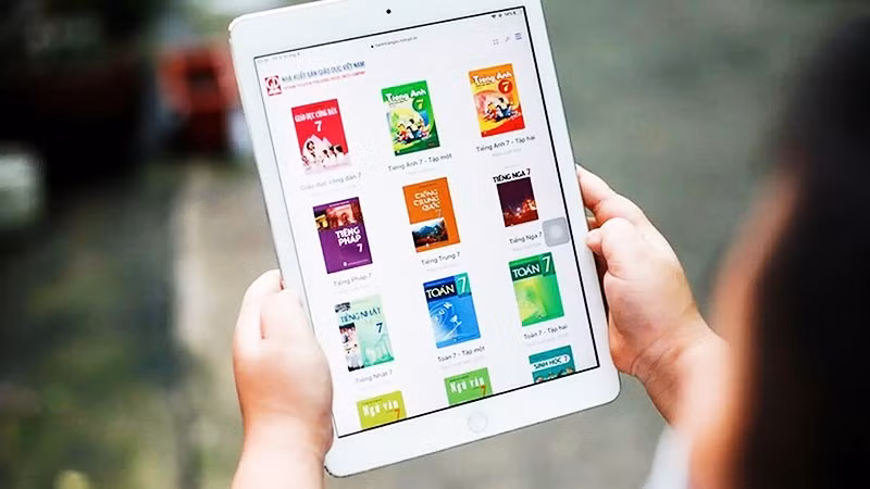 Ra mắt giải pháp sách giáo khoa điện tử