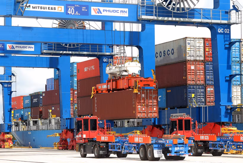 Cảng thu hút được nhiều hãng tàu quốc tế.