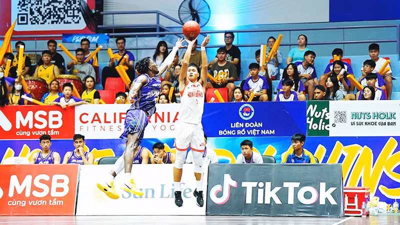 Bóng rổ trở thành "người bạn đồng hành" yêu thích của số đông khán giả trẻ Việt Nam.