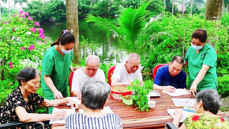 Sinh hoạt hằng ngày tại Viện Dưỡng lão.
