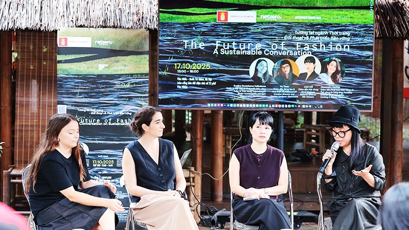 Các diễn giả chia sẻ ý kiến tại buổi tọa đàm. Ảnh: K.MINH