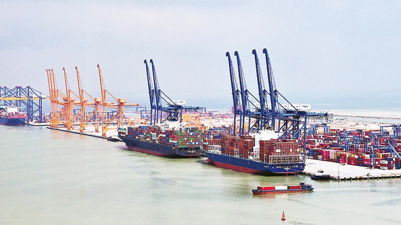 Vốn đầu tư ngoài nhà nước đang dần phục hồi, đặc biệt trong các lĩnh vực như bất động sản khu công nghiệp, logistics, bán lẻ và công nghệ. Ảnh: KHIẾU MINH