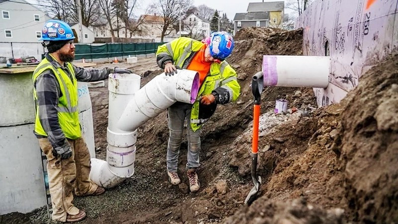 Nhiều người trẻ ở Mỹ hiện nay có xu hướng chọn nghề lao động tay chân. Ảnh: USA TODAY